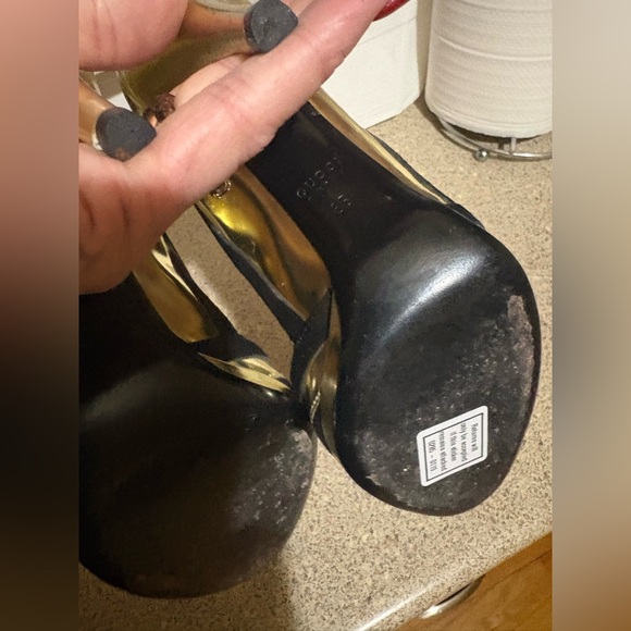 Gucci Interlocking G Black and Gold Heels - Picture 11 of 13